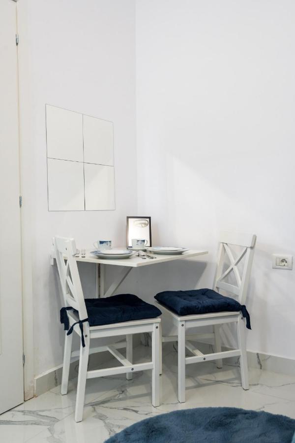 Blue-Line-Apartment-Unirii Bucareste Exterior foto
